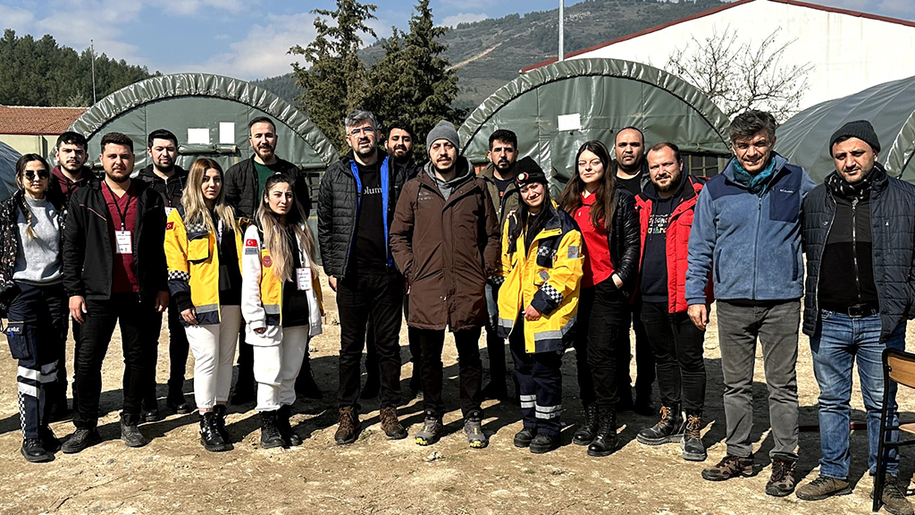 Yaralarımızı sarmak için Hatay’dayız...